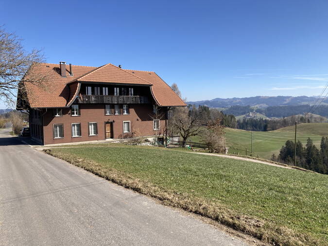 Das "Gfeller-Schulhaus" auf der Egg Das "Gfeller-Schulhaus" auf der Egg